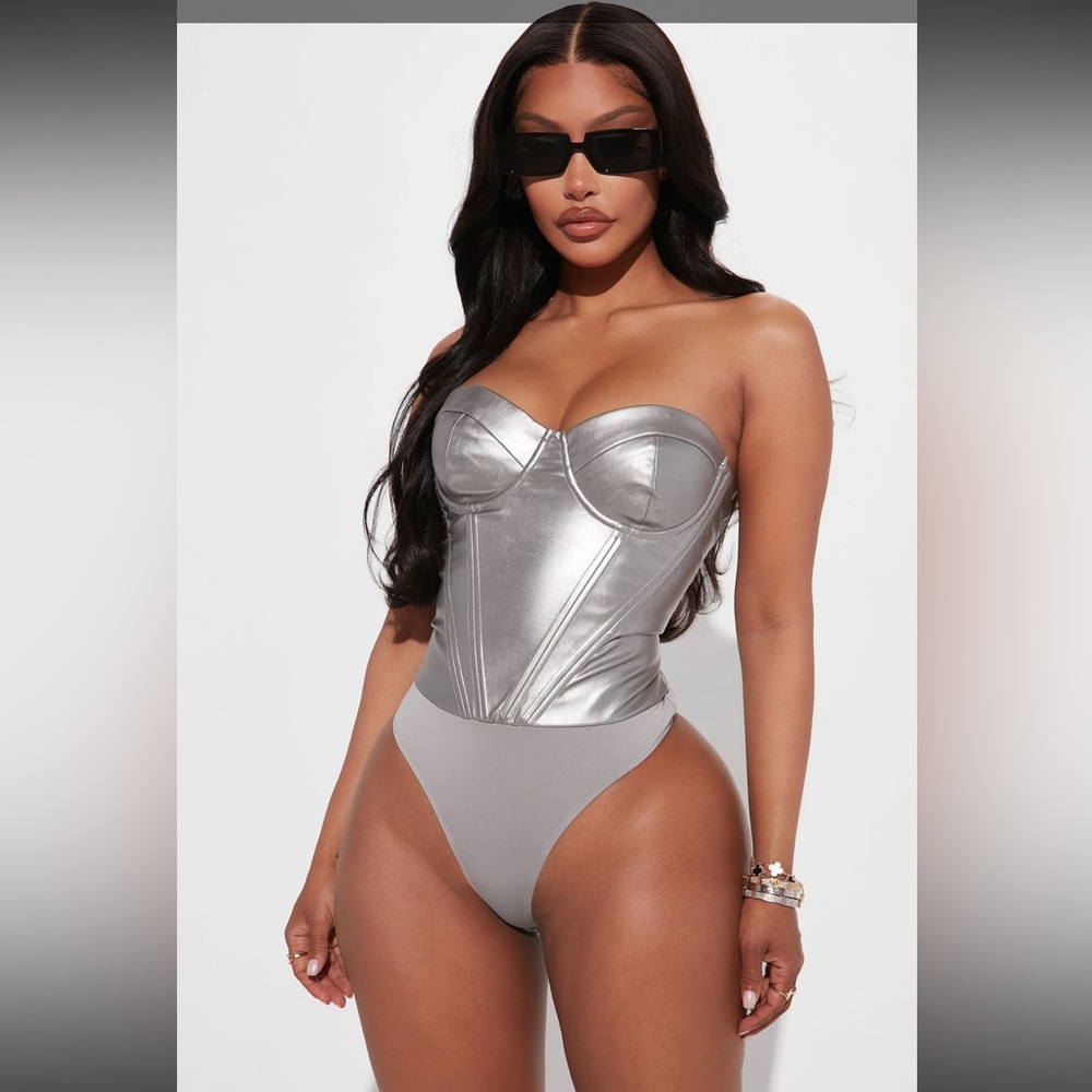 Valentina Metallic PU Corset Bodysuit - Silver. NWT Size Small